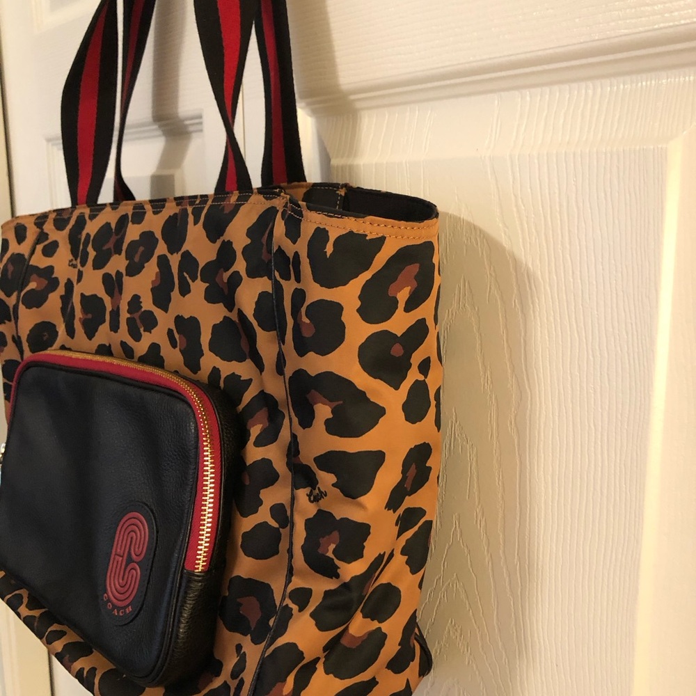 Coach - Leopard Print Tote Bag with Black Accents - Picture 6 of 13